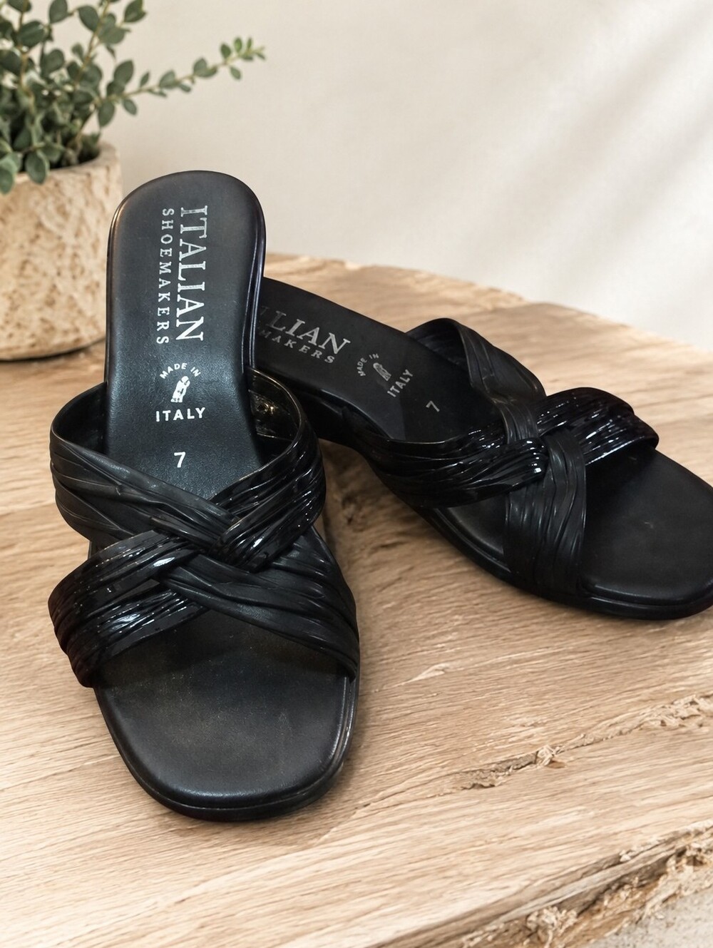 size 7 Italian Shoemakers black wedged sandal